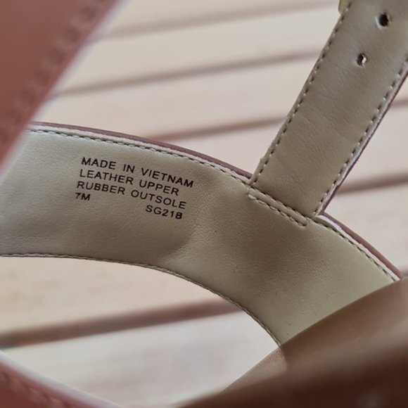 MICHAEL Michael Kors Roxane Leather Wedge Sandal - Picture 10 of 10